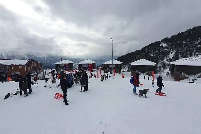 Zigana yarı yıl tatilinde dolup taştı! 15 bini Arap turist 43 bin kişiye ev sahipliği yaptı 1